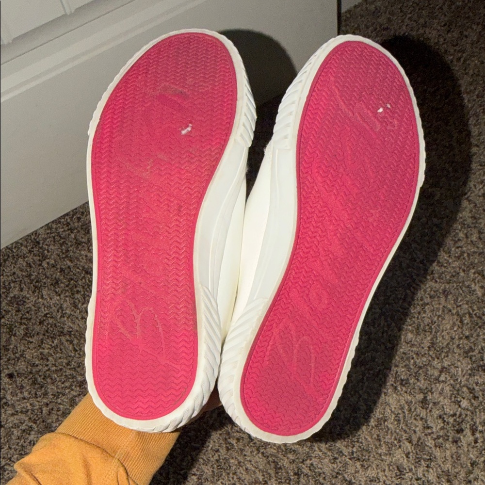Blowfish White Sneakers with Pink Star Accents - Picture 6 of 9